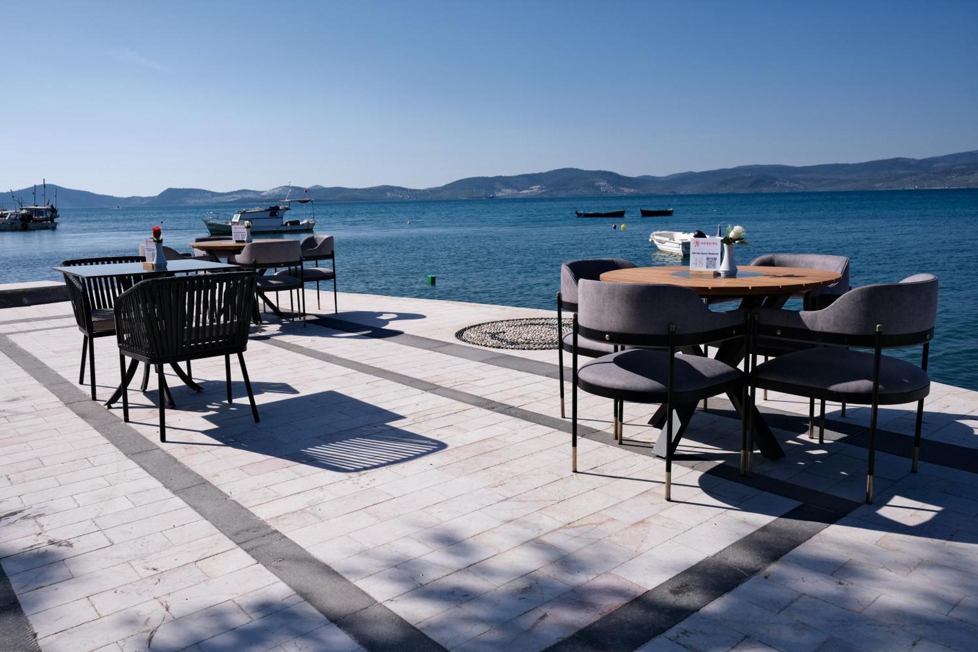 Roseira Mar-Inn Luxury غولوك المظهر الخارجي الصورة