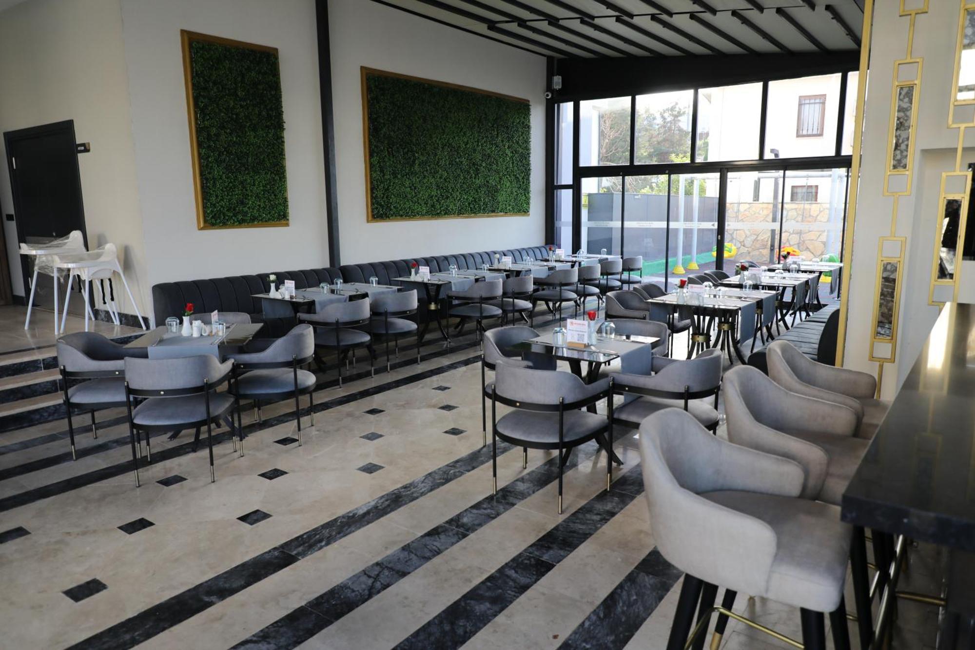 Roseira Mar-Inn Luxury غولوك المظهر الخارجي الصورة