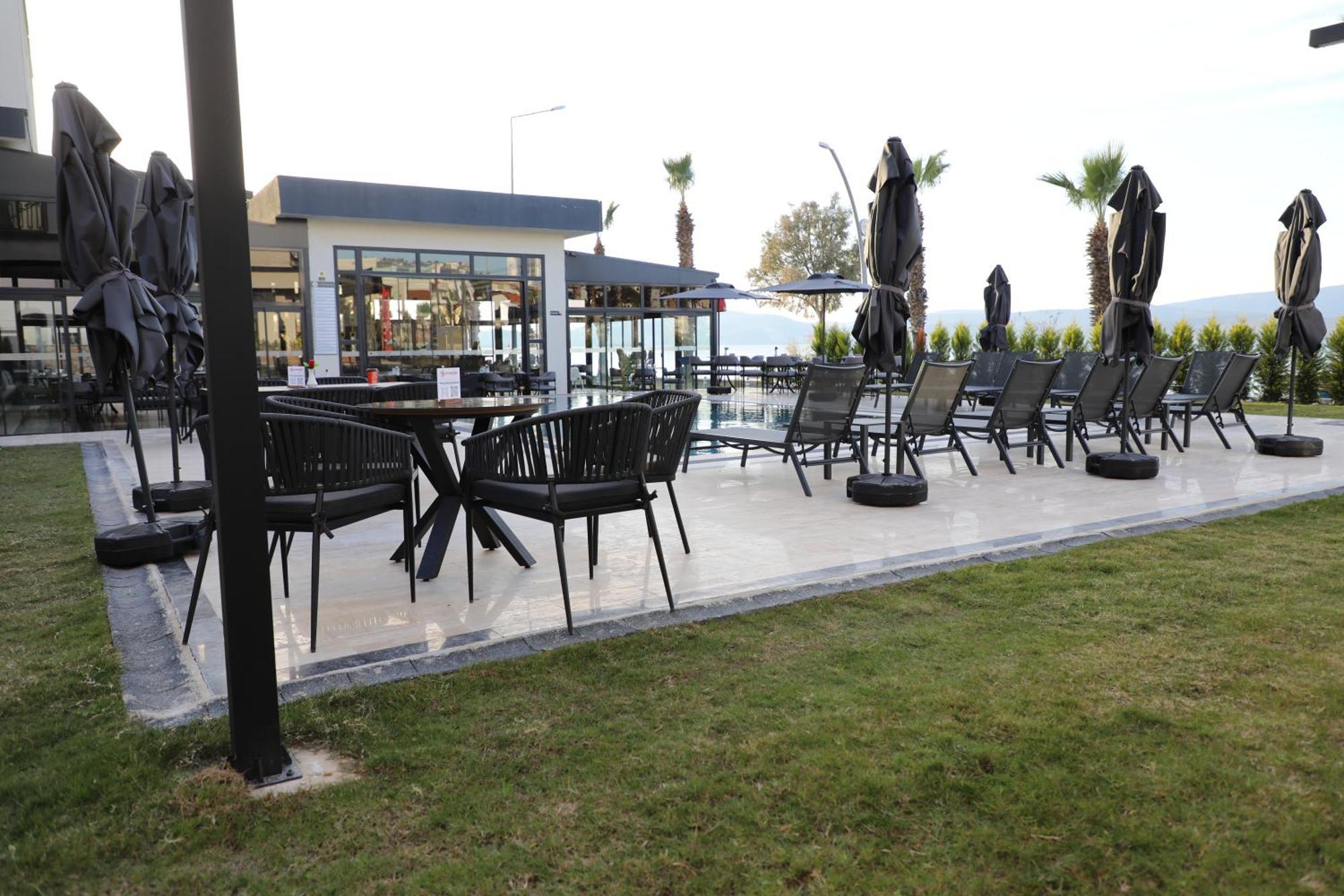 Roseira Mar-Inn Luxury غولوك المظهر الخارجي الصورة