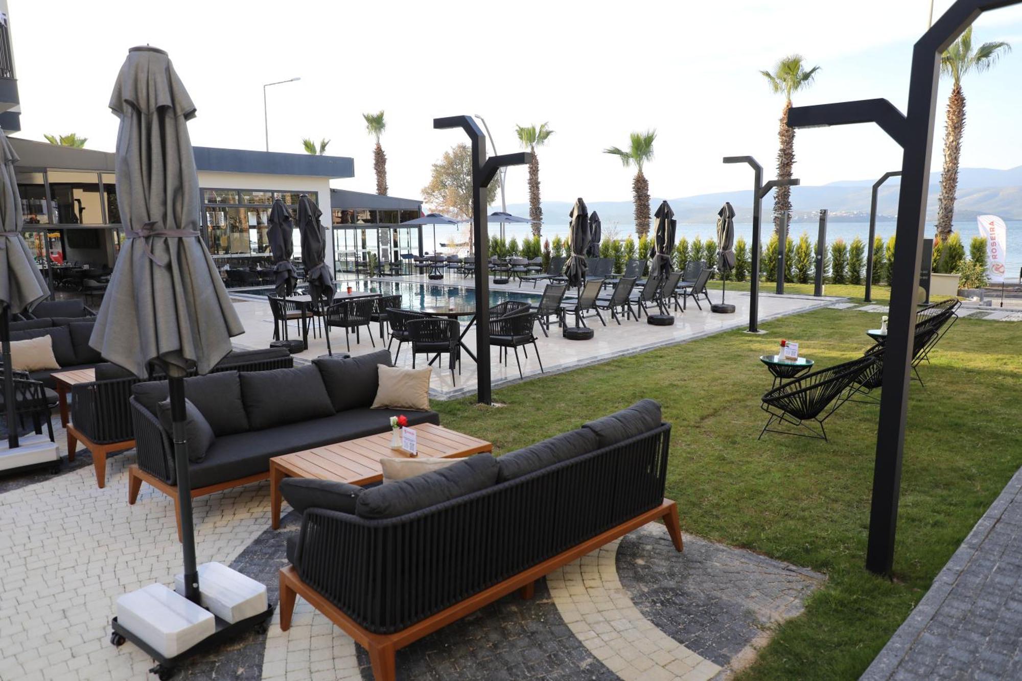 Roseira Mar-Inn Luxury غولوك المظهر الخارجي الصورة