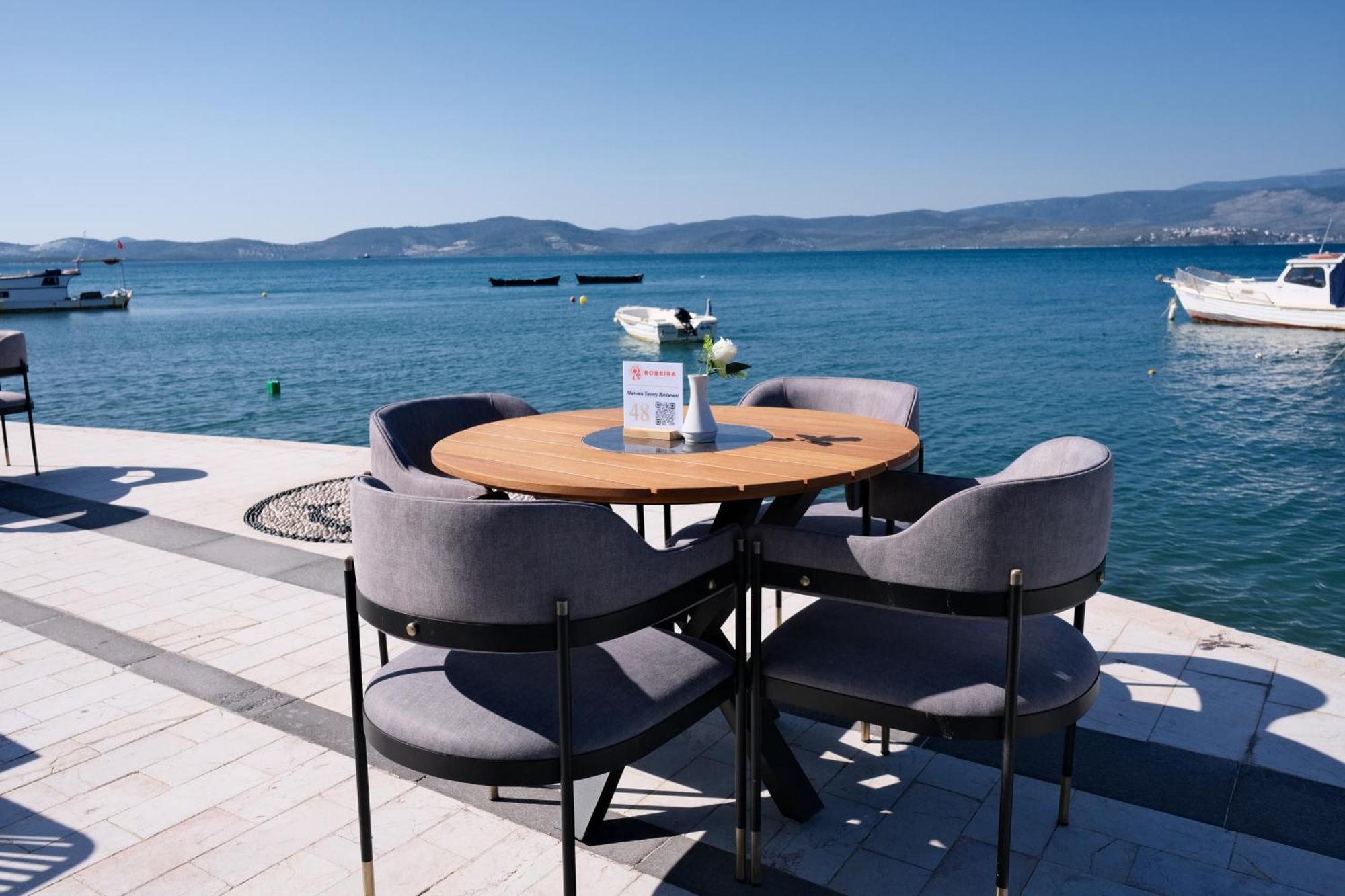 Roseira Mar-Inn Luxury غولوك المظهر الخارجي الصورة