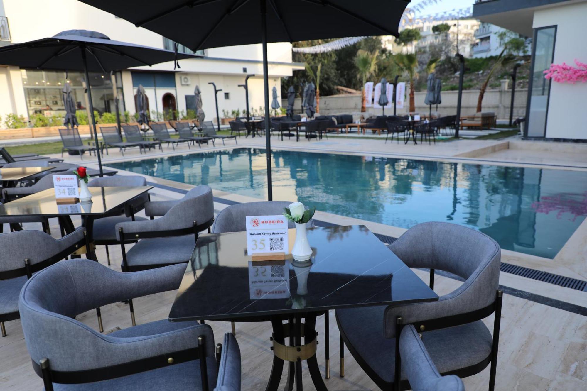 Roseira Mar-Inn Luxury غولوك المظهر الخارجي الصورة